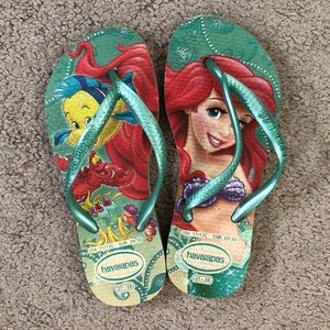 Ariel havaianas